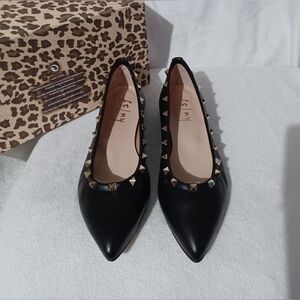 NIB FSNY Nisim Liron Ladies Black Leather Flats with Studs Size 9B In Black Iron